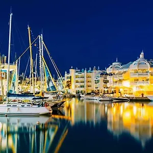 https://apartamento-marina-beach.hotelsinnerja.org
